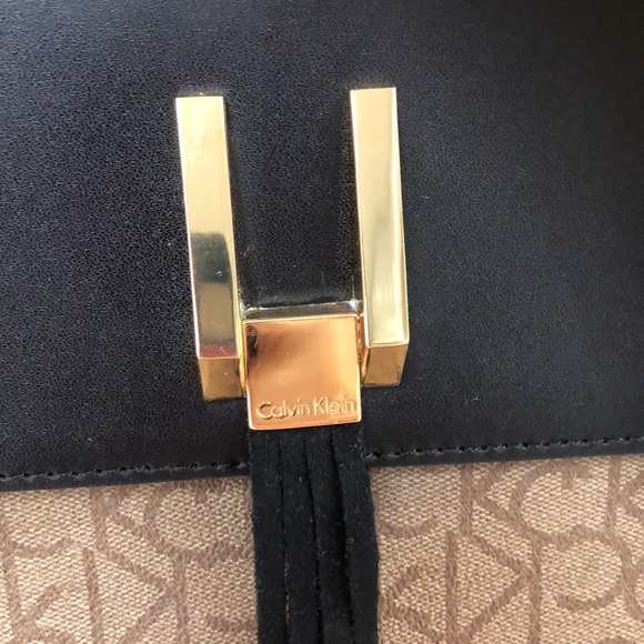 CK Black & Beige Monogram Messenger Sling Bag - Picture 8 of 16